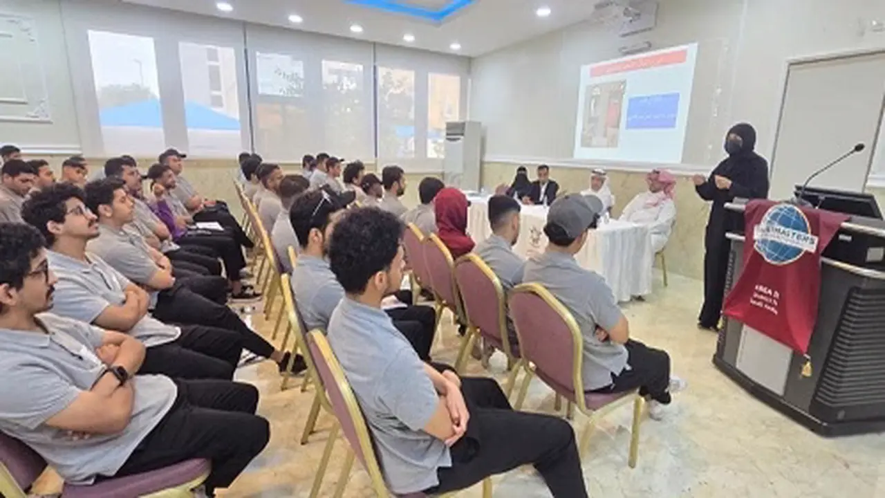 تطوير المهارات.. نادي التوستماسترز يستقبل المواهب بفرع تقنية القطيف الجديد